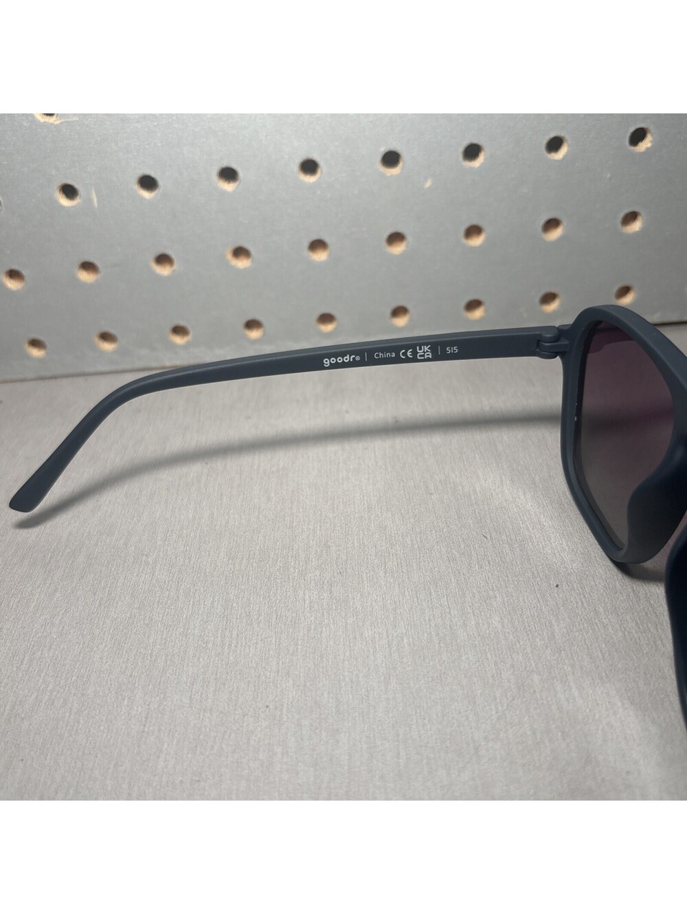 GOODR Sunglasses Retro G Blue Frames Deja Vu Daydream Purple Lenses Sunnies - Picture 5 of 9